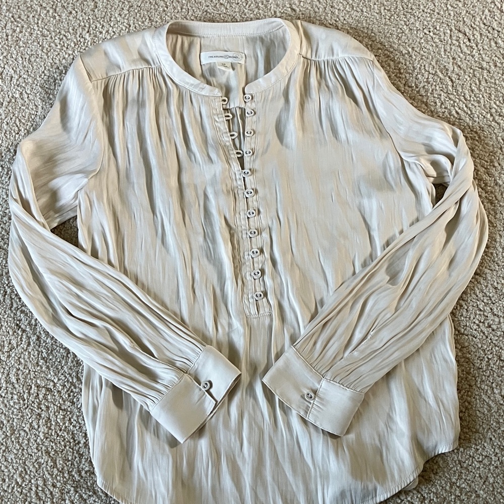 Treasure & Bond Ivory Button-Placket Long-Sleeve Blouse